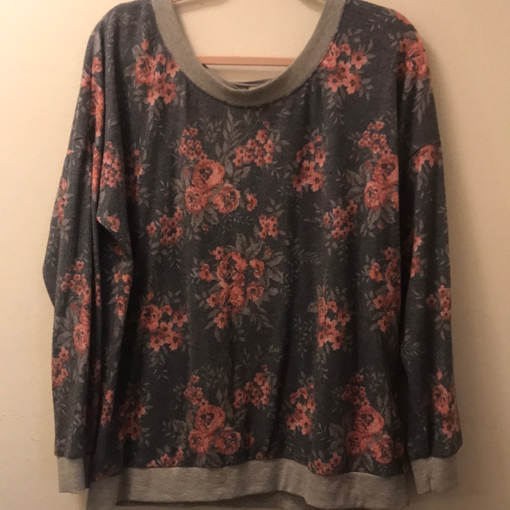 Sweatshirt